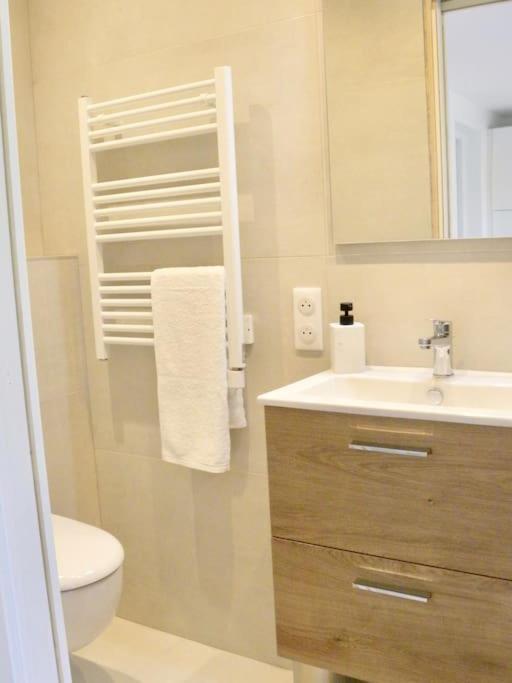 Le Doux Venir Apartment Дувен Екстериор снимка